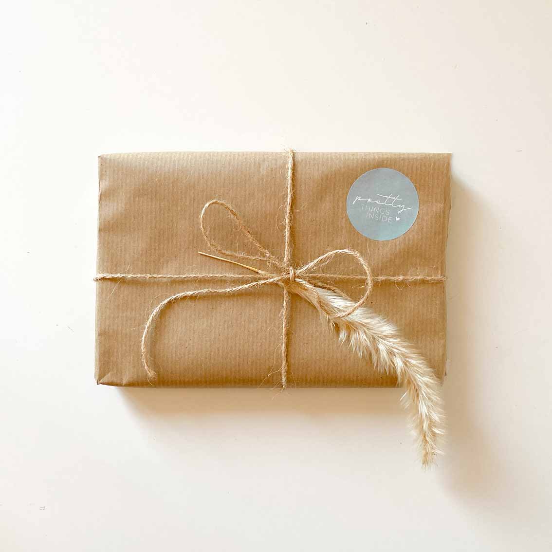 Aufkleber "Pretty Things Inside" grün 4 cm rund packsome