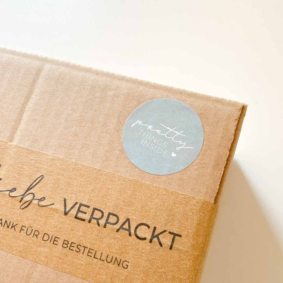 Aufkleber "Pretty Things Inside" grün 4 cm rund packsome
