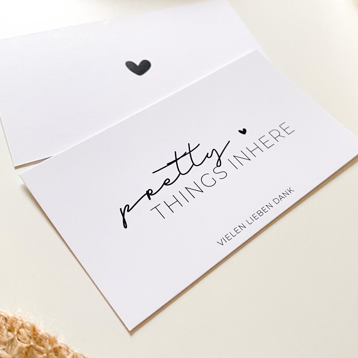 Paketbeileger "Pretty Things Inside" weiß/schwarz 9 x 5 cm packsome